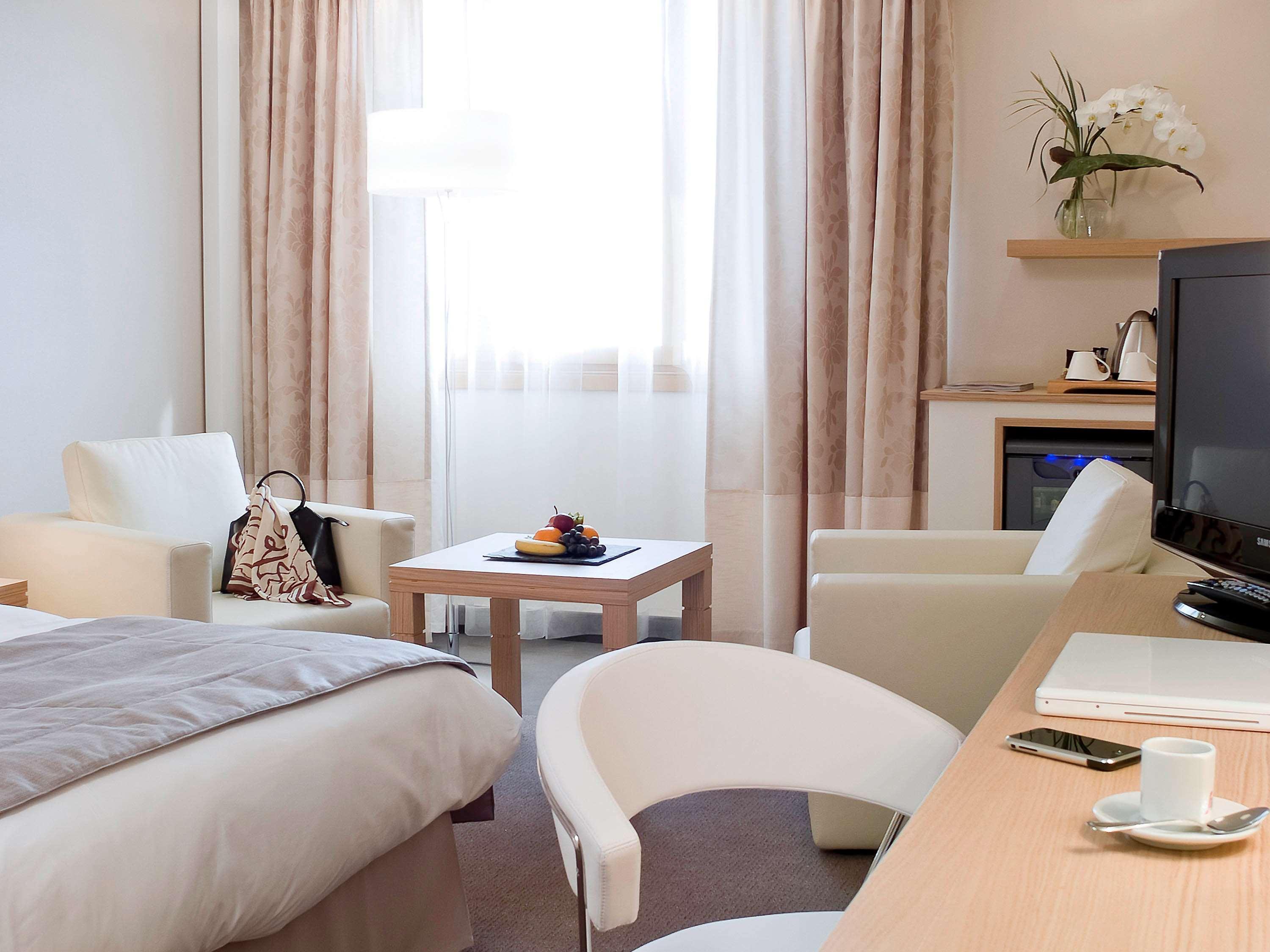 Mercure Paris Velizy Exterior photo