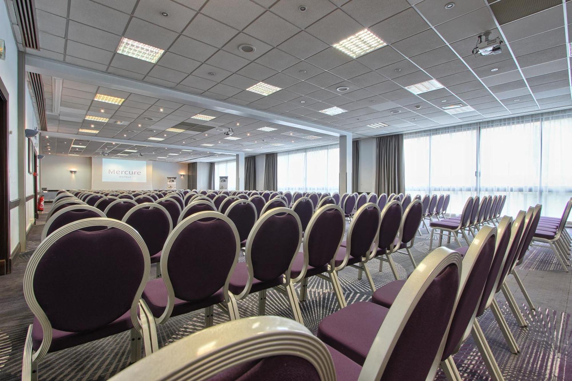 Mercure Paris Velizy Exterior photo